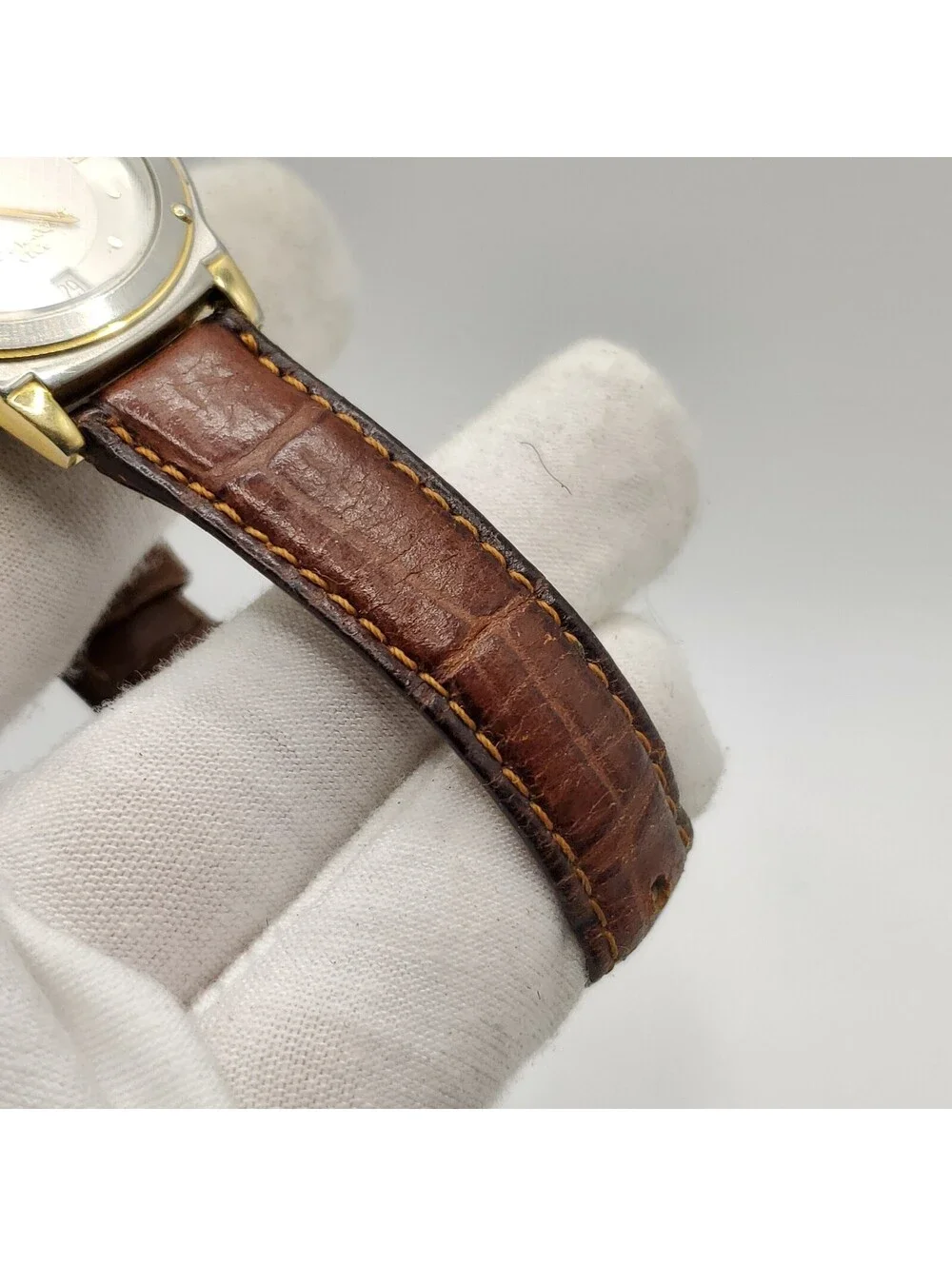 A Santa Barbara Polo Racquet Club Swiss Womens Watch ETA Movement New Battery